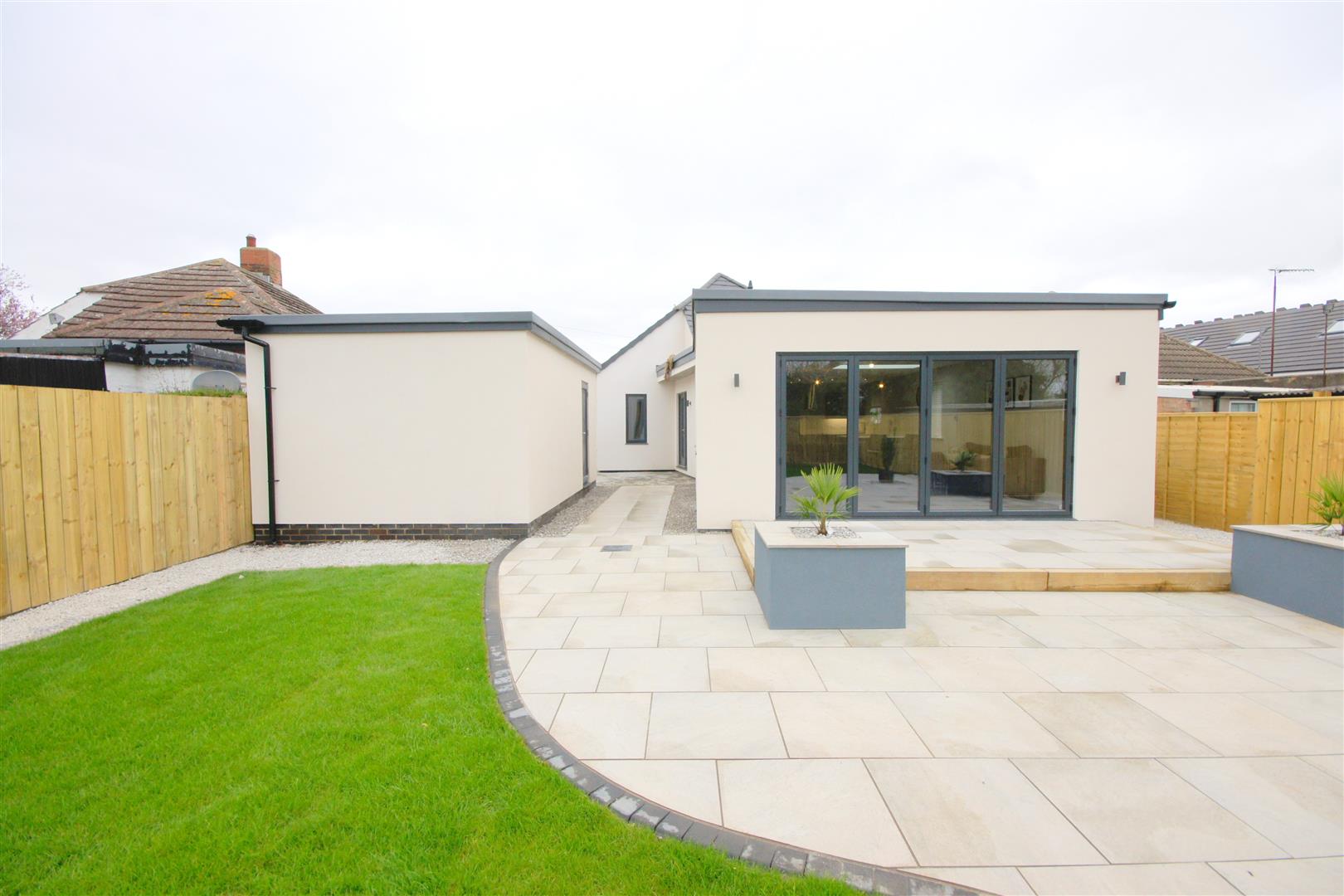 Bungalow Detached Hull Bridge Road, Beverley, East Riding of Yorkshire, HU17 9RT